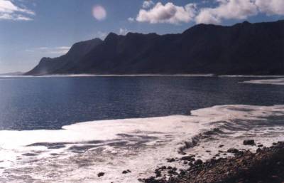 Kogelberg with sea from Hangklip