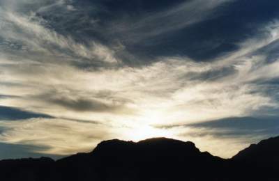 cirrus spectacle at dusk over Table Mountain