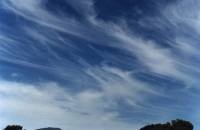 streaky cirrus above Constantiaberg