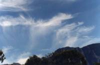 cirrus with virga over Table Mountain
