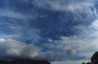 cirrus and S-Easter cloud over Devil's Peak