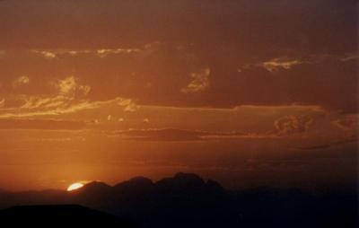 sunrise zoomed in over mountains