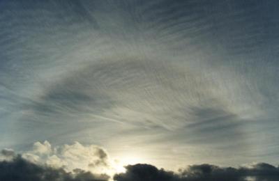 solar halo on wavy cirrus at dawn