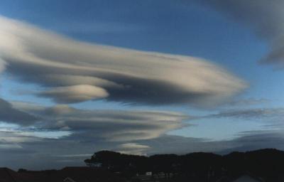layered lenticular clouds